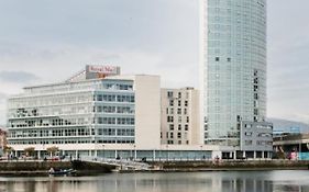 Best City Views, Sleeps 6, Fabulous Interiors